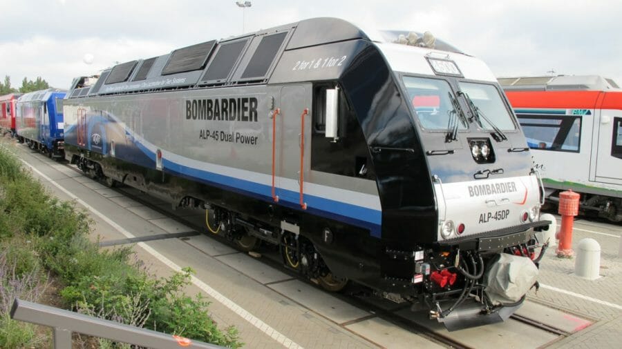 "Укрзализныця" подписала меморандум с Bombardier о совместном производстве локомотивов