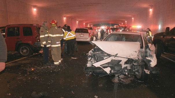 авария в Канаде, 40 машИн попали в ДТП