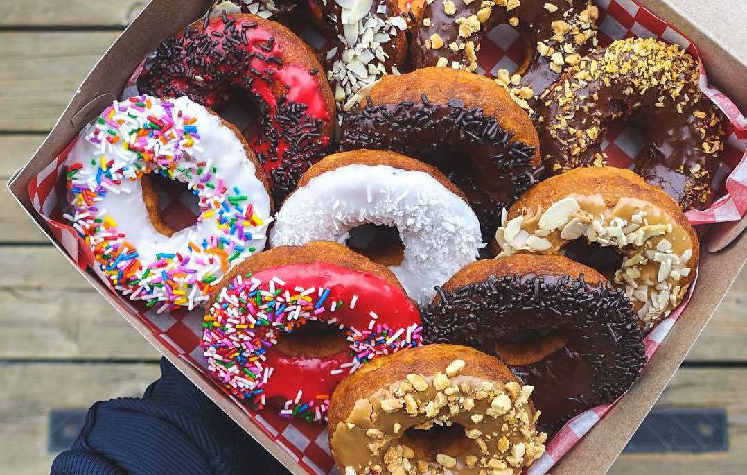 Fancy-pants Donuts, еда в Ванкувере, где покушать в Ванкувере