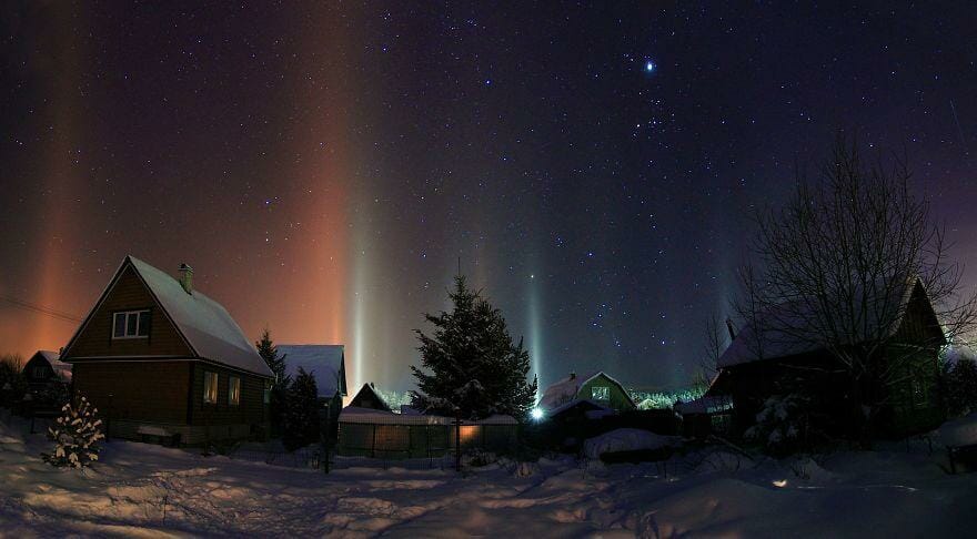 столбы света в России, световые столбы, природное явление, Канада