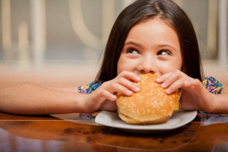 вредная еда, подростки, Канада, запрет рекламы еды
