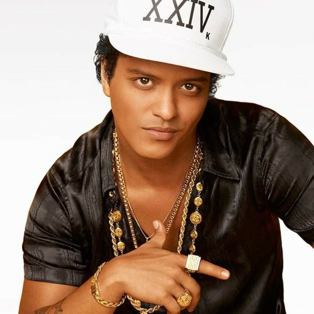 Bruno mars up. Бруно Марс торс.