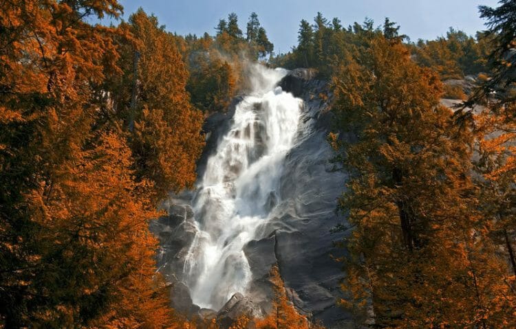 водопад канада