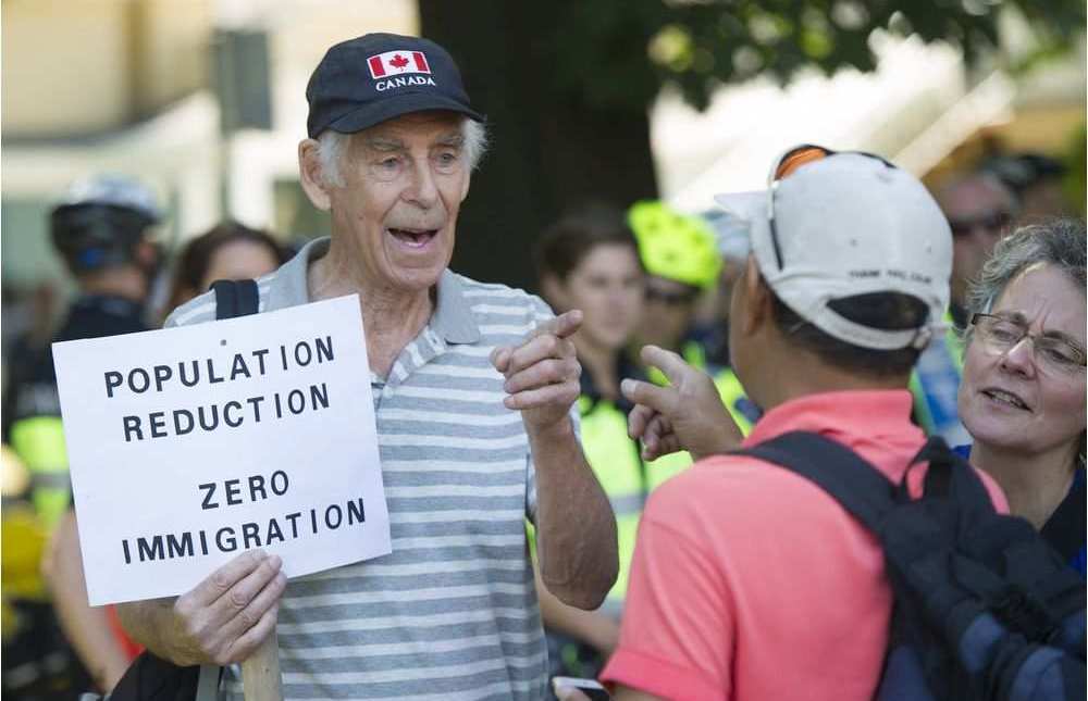 митинг в Ванкувер против иммиграции