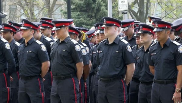 канадская полиция ваши права