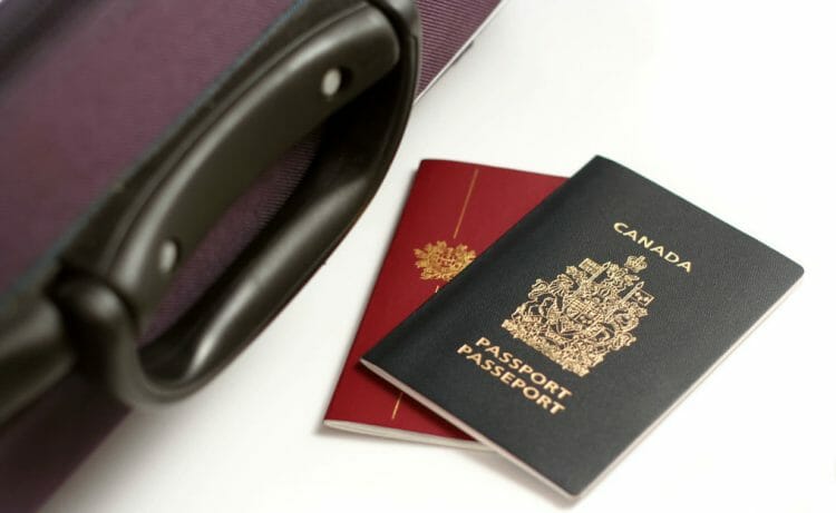 двойное гражданство канада