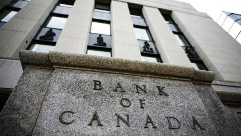 Банк Канады повышает базовую процентную ставку до 1%