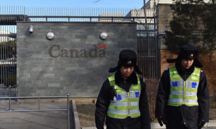 Китайская полиция в Канаде