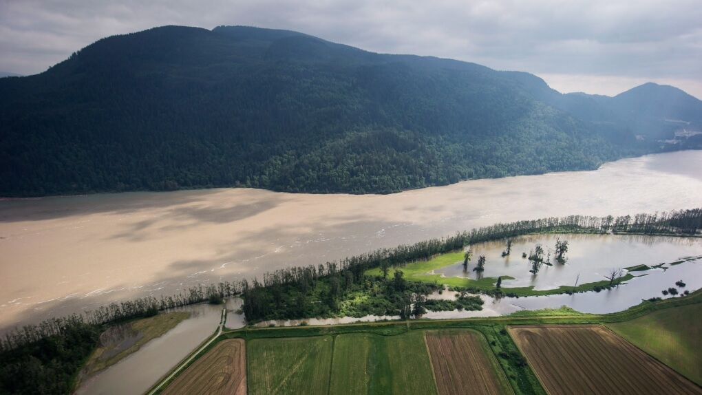 риск наводнений в канаде