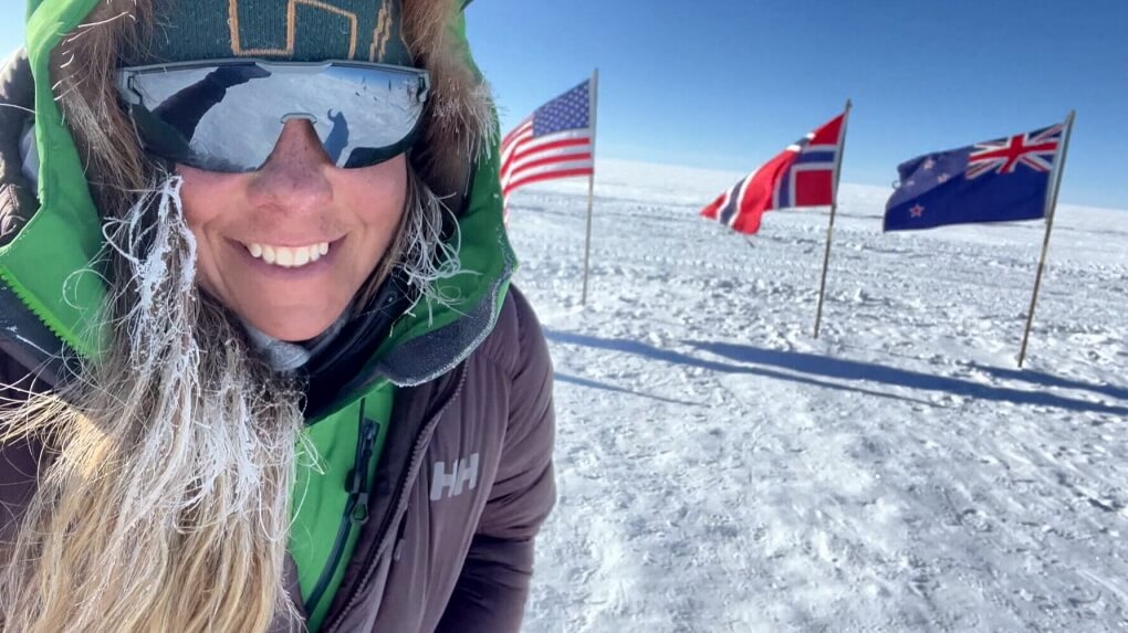 Женщина из Монреаля установила новый рекорд достигнув Южного полюса на лыжах