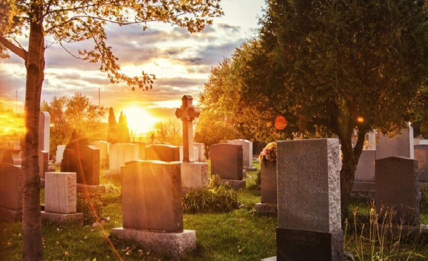 сколько стоит место на кладбище