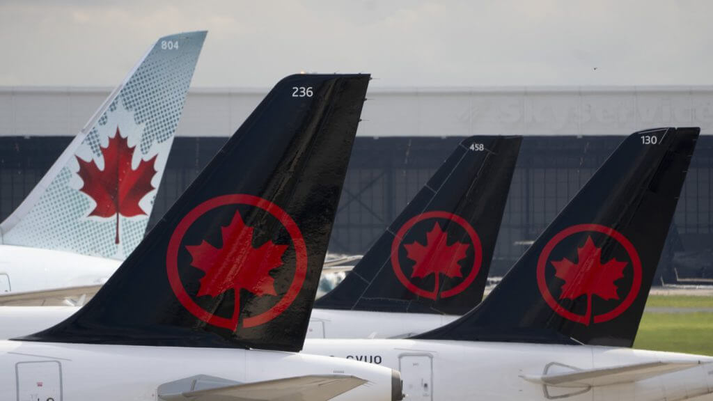 Air Canada занимает последнее место по своевременности выполнения рейсов