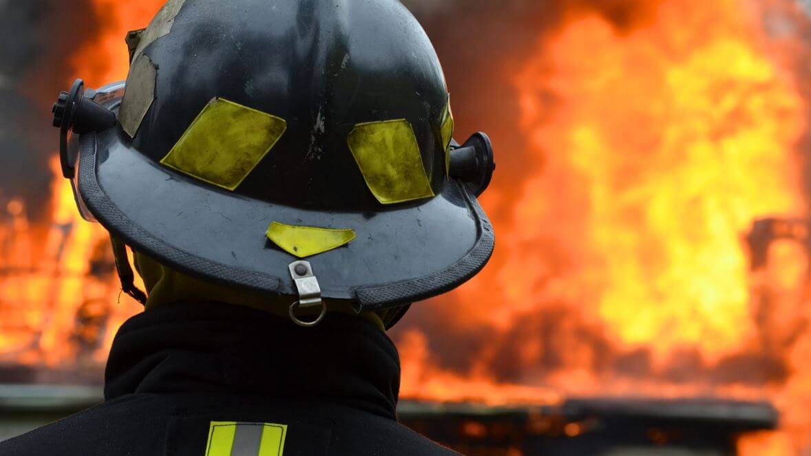 Канада направляет вооруженные силы в Британскую Колумбию для борьбы пожарами