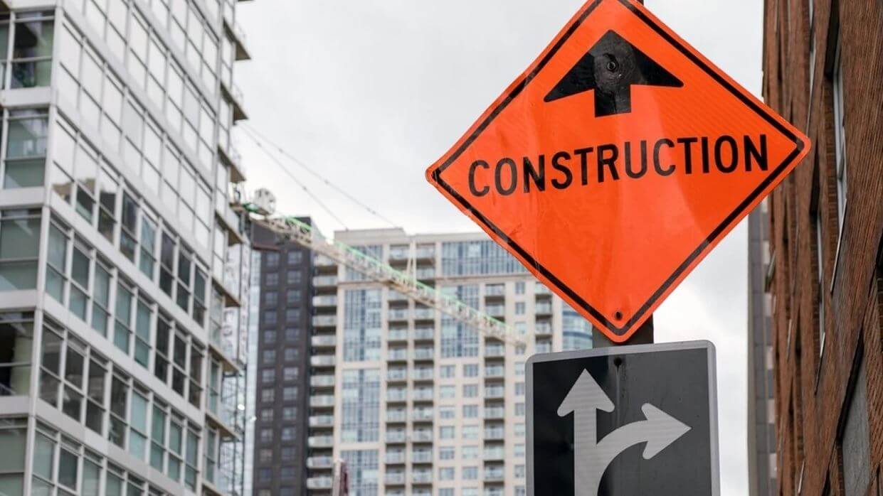 Канада потеряла 45 тыс рабочих мест в строительстве в июле