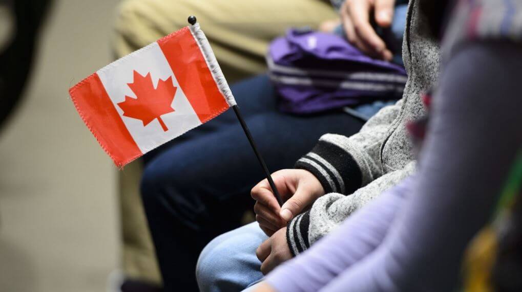 Больше канадцев негативно относятся к иммиграции