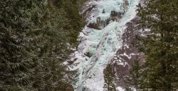 10 замерзших водопадов в Британской Колумбии