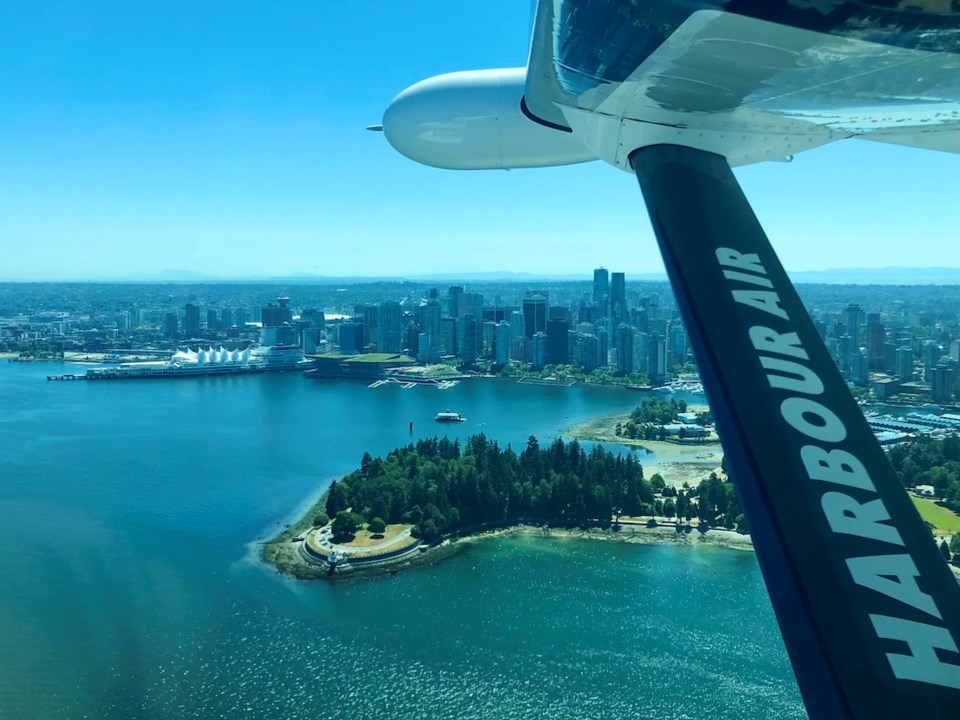 harbour-air-seaplane-flight-vancouver