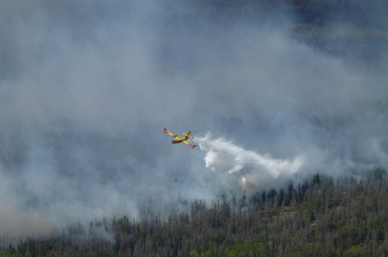 Горят леса Канады