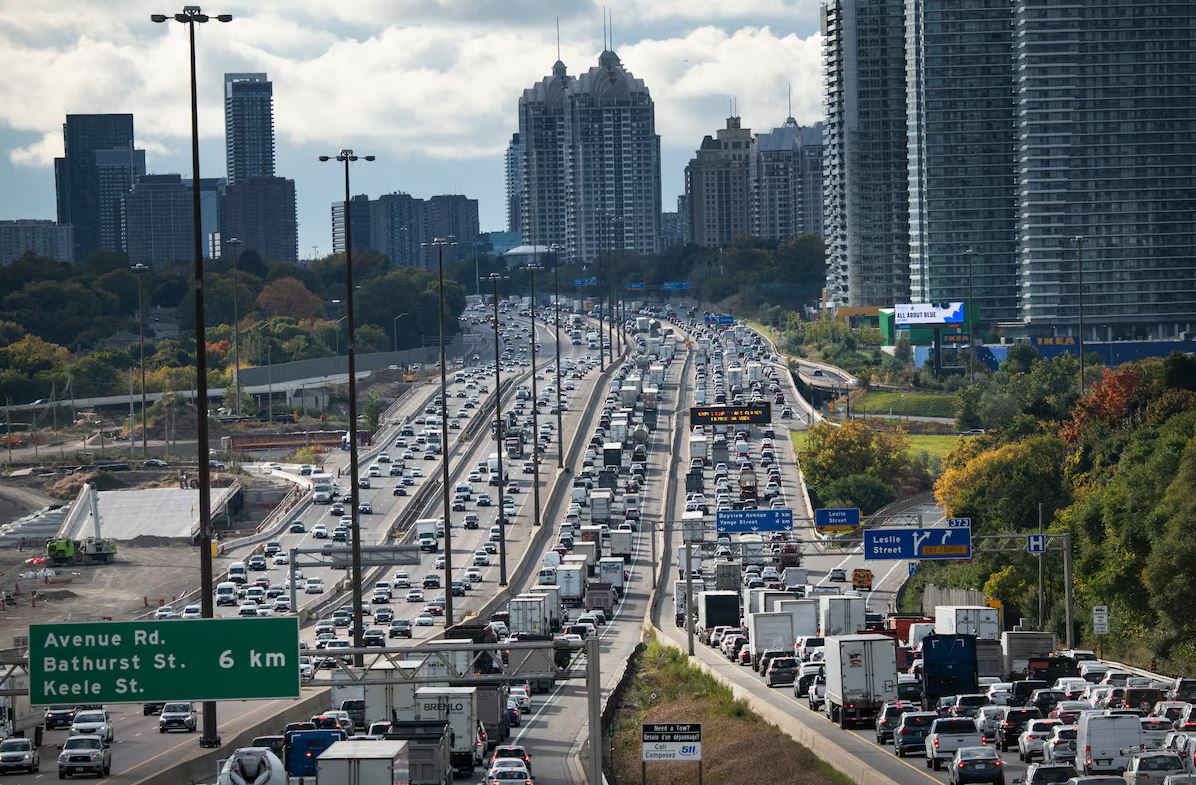 Канадцы сталкиваются с ухудшением ситуации с поездками на работу Канадцы сталкиваются с ухудшением ситуации с поездками на работу