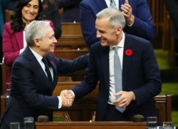 Большинство канадцев