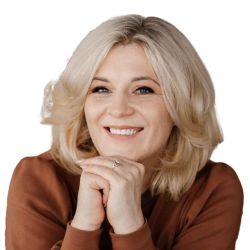 Александра Мельникова