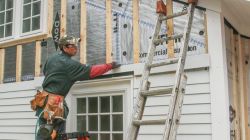 Работник на Construction Exterior (Siding)