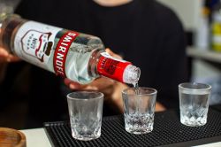 Бутылка канадской водки